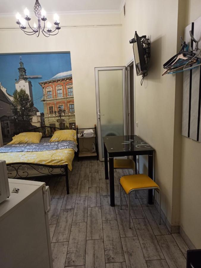 Smart Yellow Apartment-15 Хв Від Жд Вокзалу Lviv Exterior photo